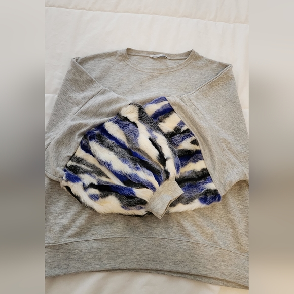 ZARA Fur Sleeve Sweatshirt Size S - Picture 8 of 8